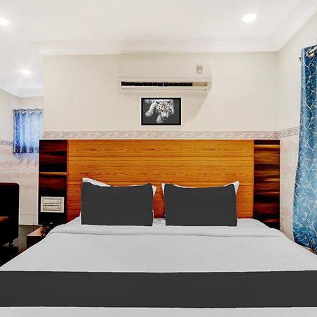 Hotel O Hanuman Pet Near Railway Station Vijayawāda Dış mekan fotoğraf