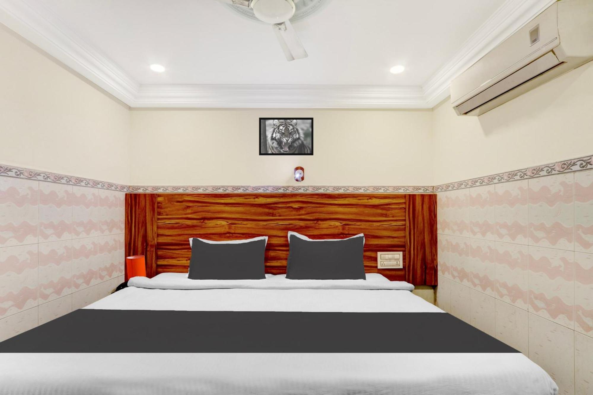 Hotel O Hanuman Pet Near Railway Station Vijayawāda Dış mekan fotoğraf
