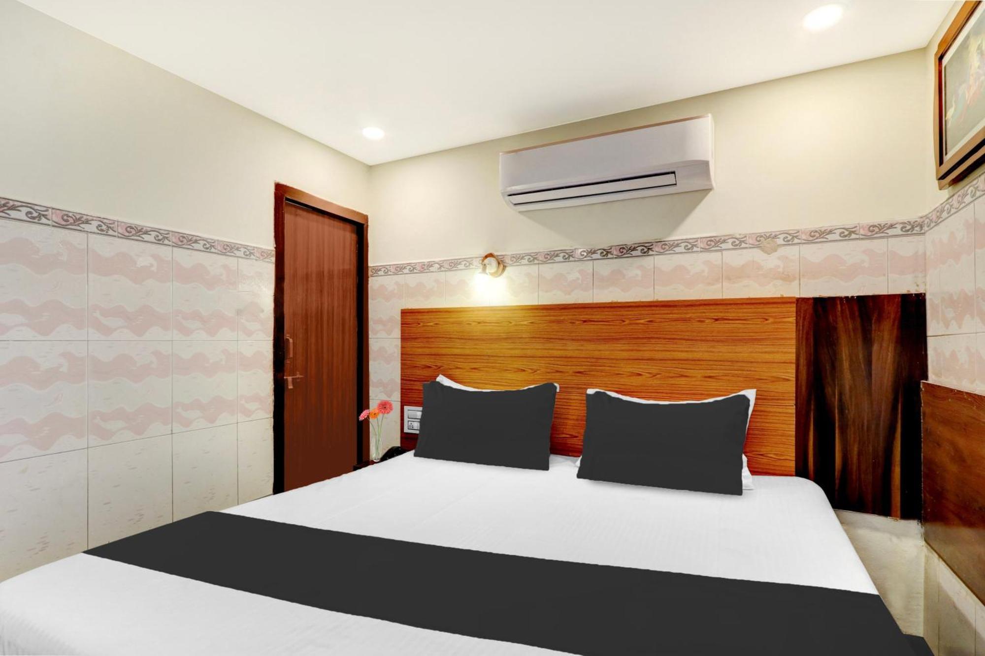 Hotel O Hanuman Pet Near Railway Station Vijayawāda Dış mekan fotoğraf